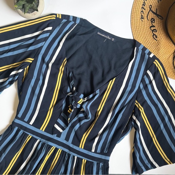 Abercrombie & Fitch striped tie detail romper/ jumper ❤️ - Picture 2 of 7